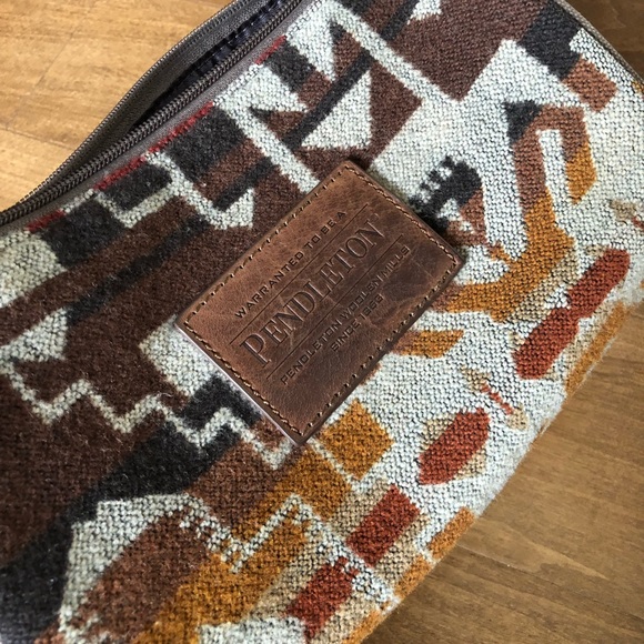Pendleton Handbags - Pendleton barrel wool bag